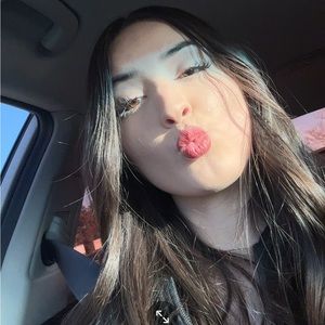 Meet your Posher, Carmen